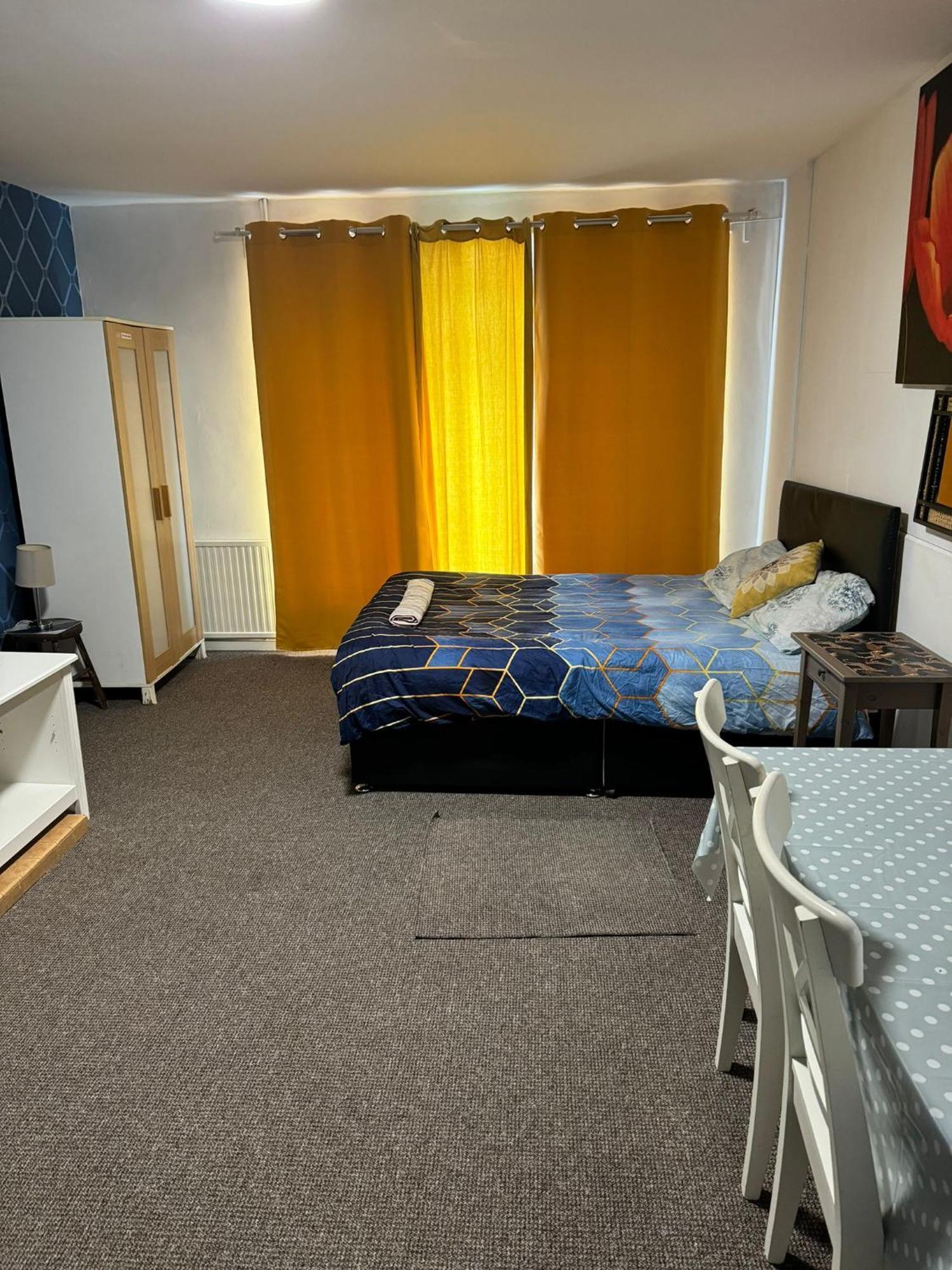 Gatwick Star Night Stay - Gatwick ครอว์ลีย์ ภายนอก รูปภาพ